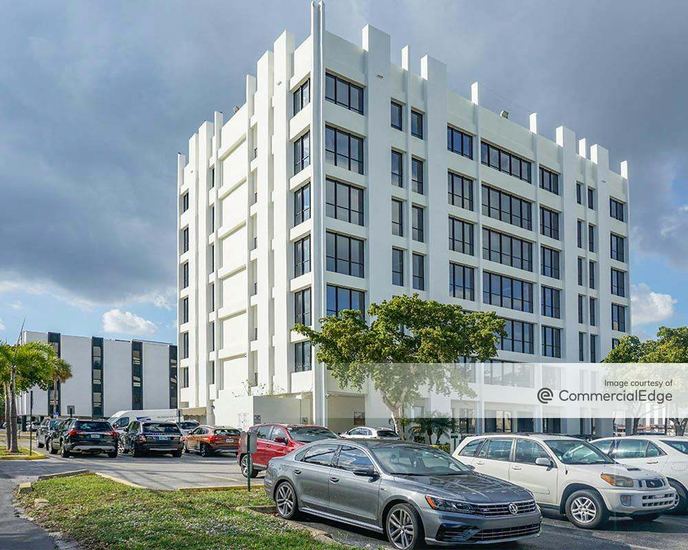 2450 Hollywood Blvd, Hollywood, FL Office Space